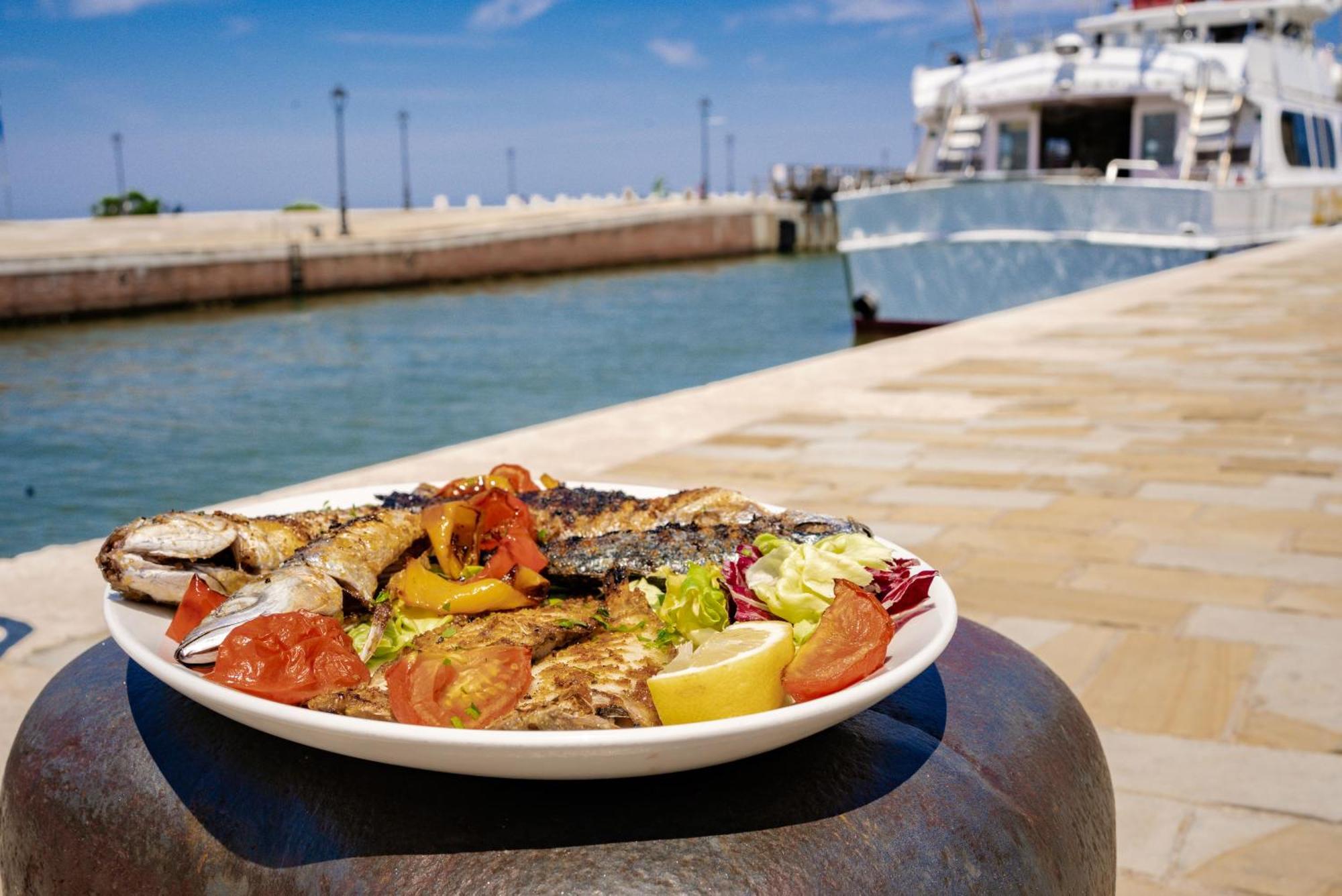 Miramare Hotel Ristorante Convegni Cesenatico Luaran gambar